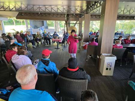 Sproščanje z zvočno kopeljo. Foto: VDC Koper. Foto VDC Koper.